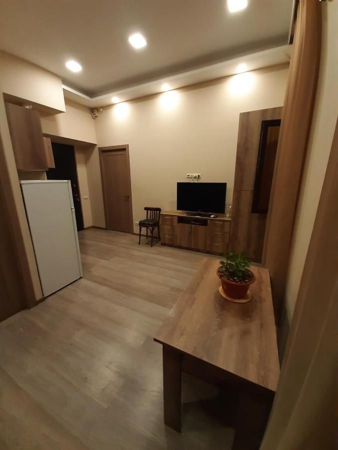 Yerevan, Abovyan 34 My Street Экстерьер фото